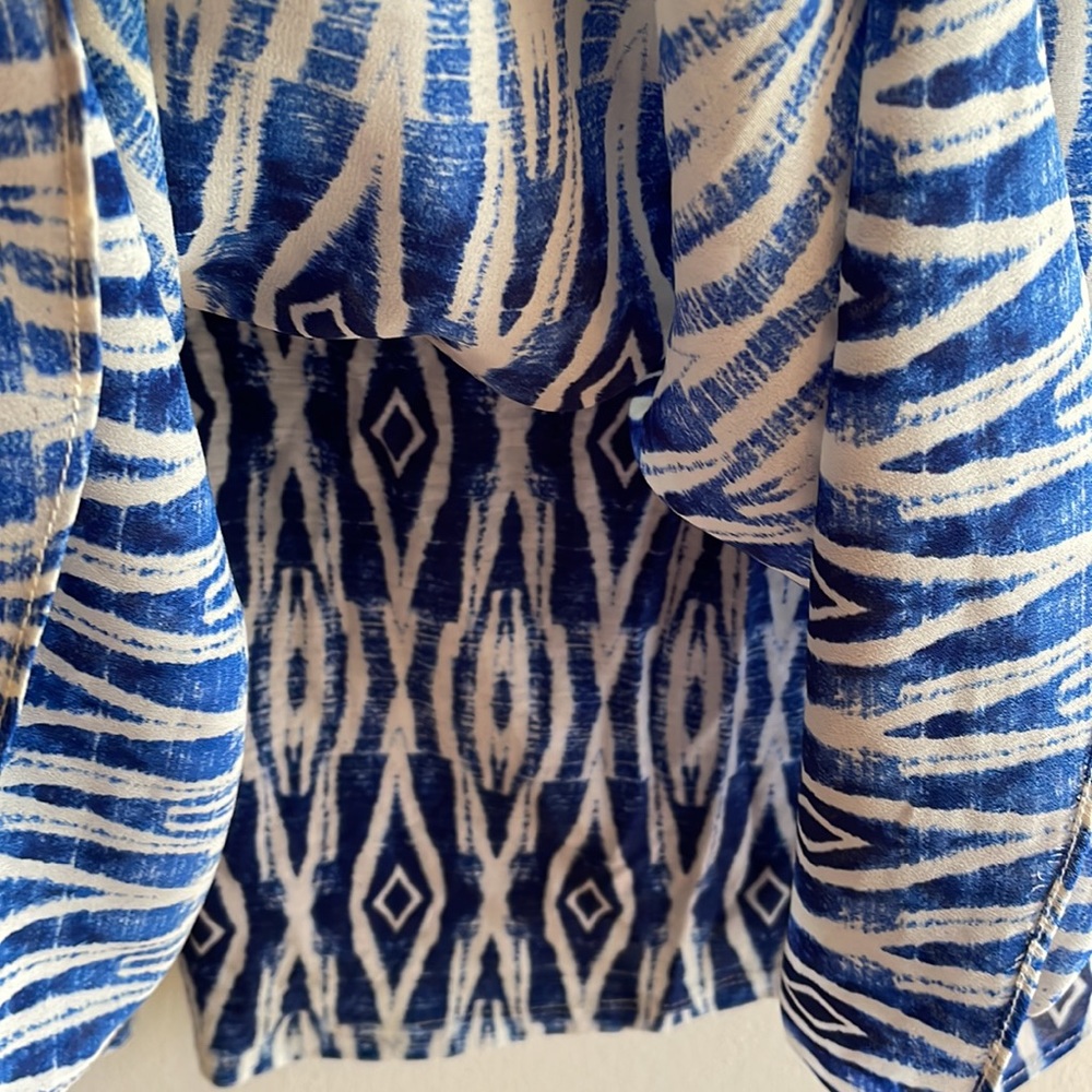 Ikat pattern top - Picture 4 of 5
